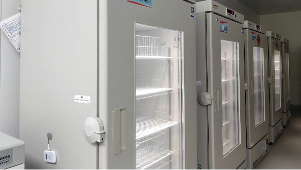 實(shí)驗(yàn)室設(shè)備代理商選擇智能溫度采集器有什么要求嗎？23.10.13