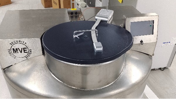 BEOL貝爾科技告訴你如何取出液氮罐里的樣本24.6.28