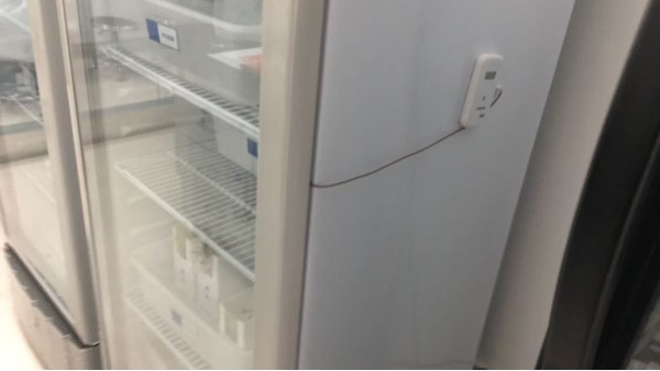 如何通過安裝溫濕度監(jiān)控設備隨時掌握實驗室樣本情況？25.11.21