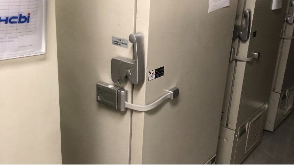 實驗室的冰箱內(nèi)儲存冷藏樣本如果忘記冰箱門出現(xiàn)故障那么溫濕度會發(fā)生什么變化?25.10.20